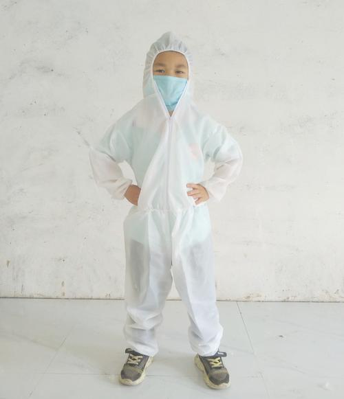 儿童防护服隔离民用防水防尘小孩连体带帽罩衣反穿衣